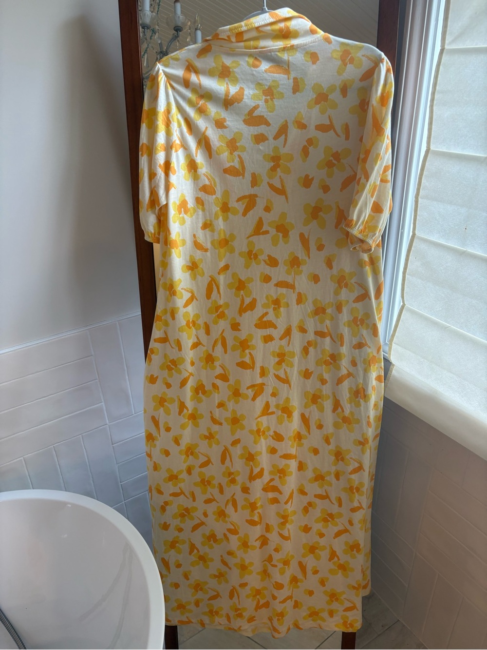 NWT ASOS Yellow Tea Floral Button-Front Midi Dress fits a size M - Picture 5 of 6